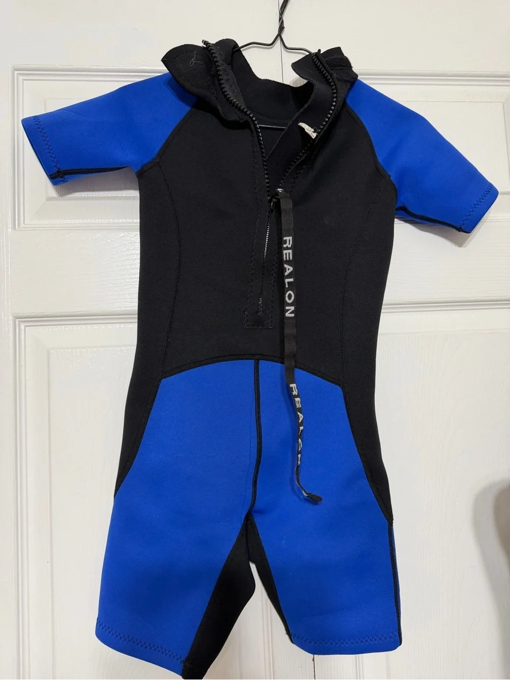 Realon kids wetsuit blue and black size L
